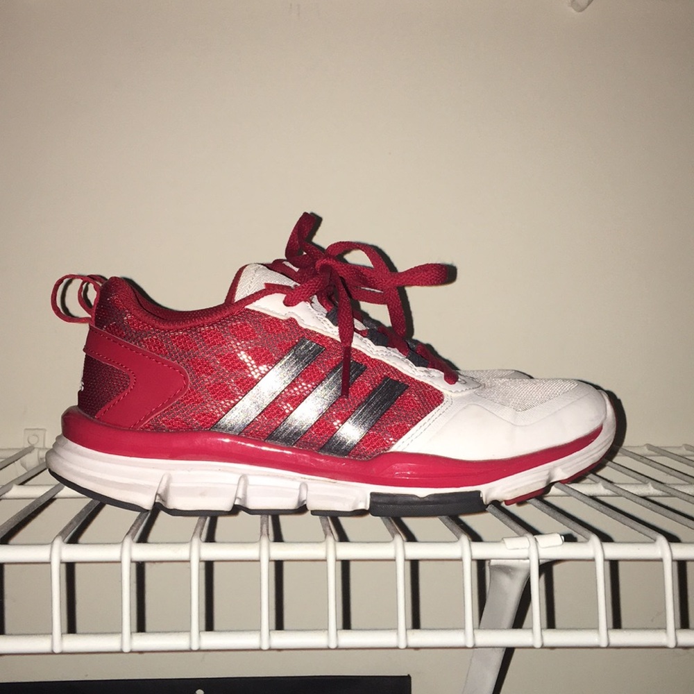 ❌LAST CHANCE ❌Men’s 4 or Women’s 6 Adidas Shoes